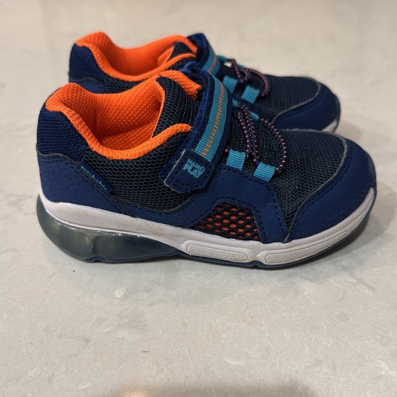 Stride Rite Made 2 Play Velcro Light Up Blue Sneakers size 8M - Picture 3 of 7